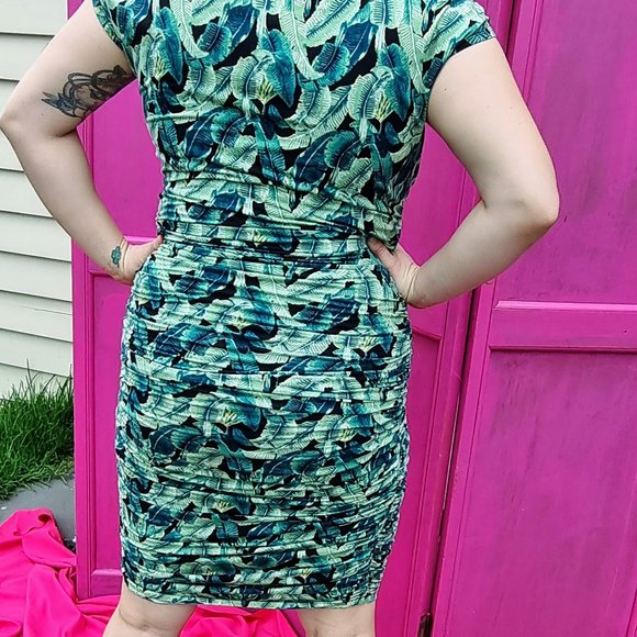 Tropic print stretch dress Size 12 - 14 - Picture 3 of 3